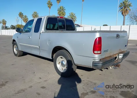 2000 Ford F-150 Lariat/Work Series/Xl/Xlt from USA, damaged, VIN 1FTRX17W3YNB23793